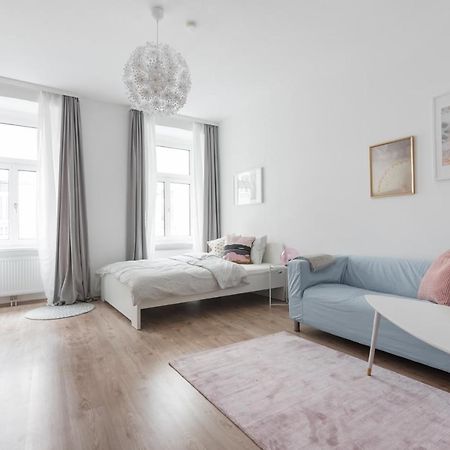 וינה Nice Apartment In Lovely Area מראה חיצוני תמונה